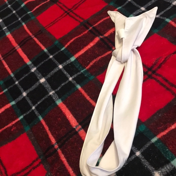 🎉SALE🎉White Nike sports headband - Picture 3 of 3